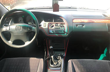 Седан Honda Accord 2001 в 