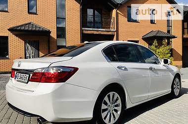 Седан Honda Accord 2013 в Киеве