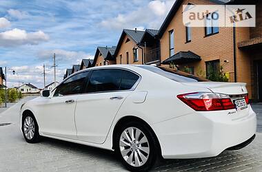 Седан Honda Accord 2013 в Киеве