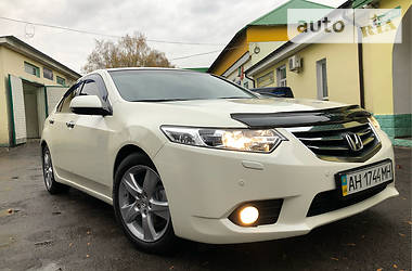 Седан Honda Accord 2012 в Ровно