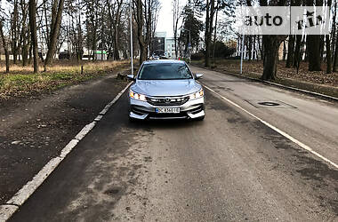 Седан Honda Accord 2017 в Черновцах