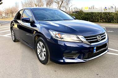 Седан Honda Accord 2013 в Киеве