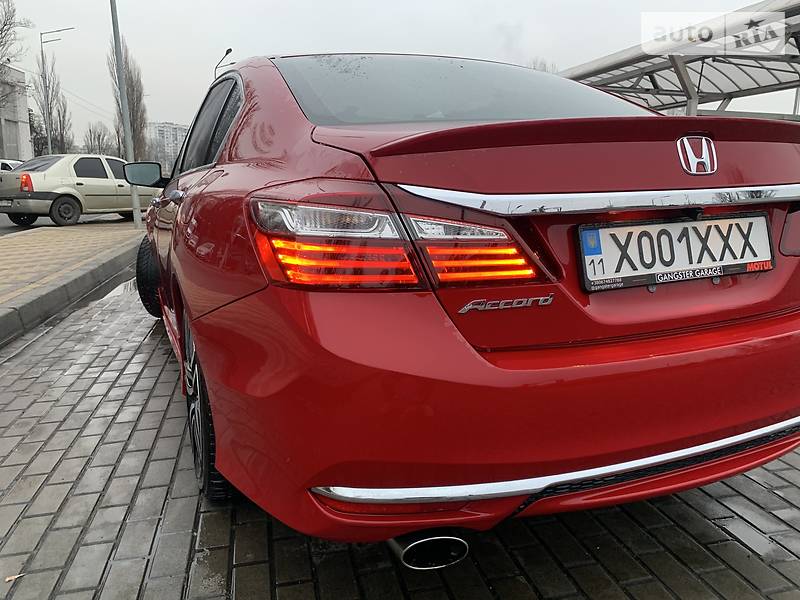 Седан Honda Accord 2016 в Києві
