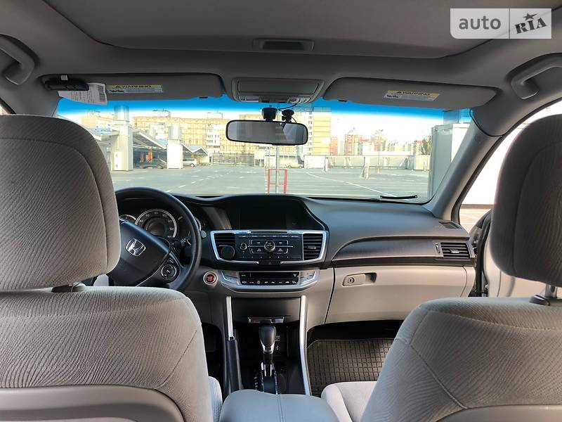 Седан Honda Accord 2013 в Києві