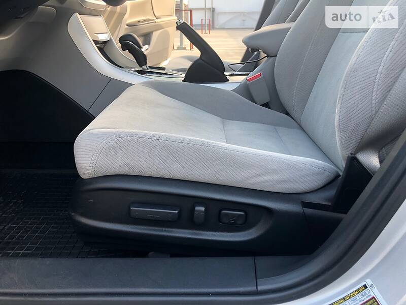 Седан Honda Accord 2013 в Києві