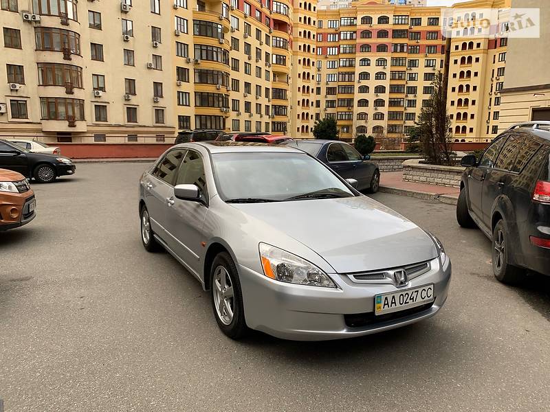 Седан Honda Accord 2003 в Киеве