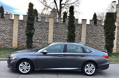 Седан Honda Accord 2018 в 