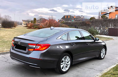 Седан Honda Accord 2018 в 