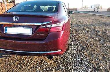 Седан Honda Accord 2016 в 