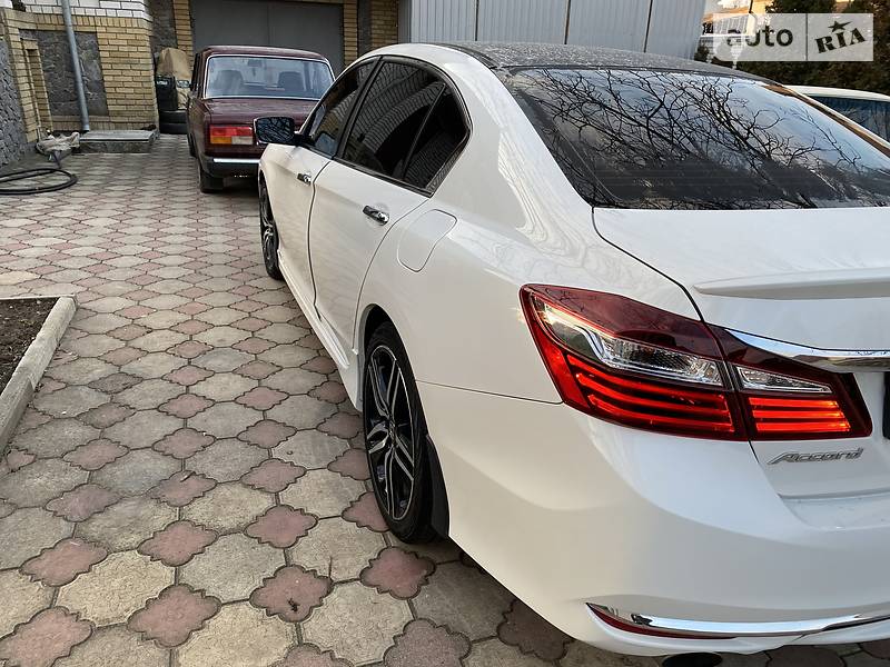 Седан Honda Accord 2017 в Днепре