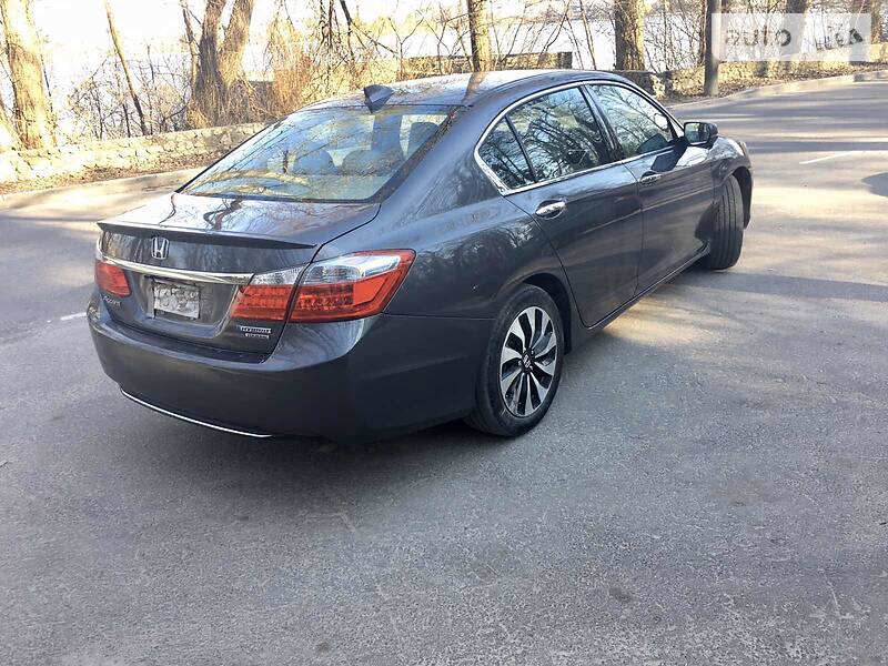 Седан Honda Accord 2015 в Тернополі