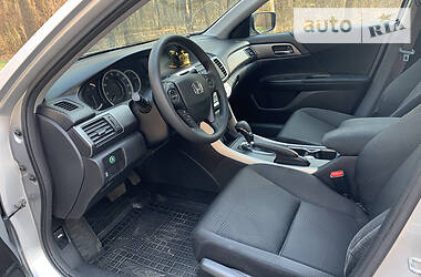 Седан Honda Accord 2014 в 