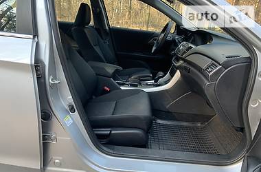 Седан Honda Accord 2014 в 