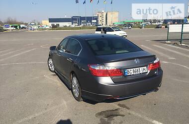 Седан Honda Accord 2012 в 