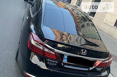 Седан Honda Accord 2017 в 