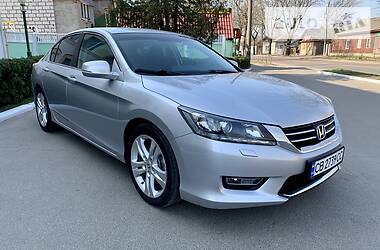 Седан Honda Accord 2013 в 