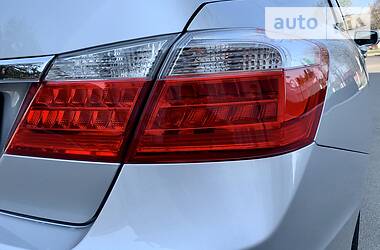 Седан Honda Accord 2013 в 