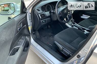 Седан Honda Accord 2013 в 