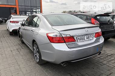 Седан Honda Accord 2015 в 