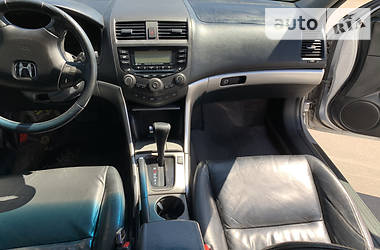 Седан Honda Accord 2003 в 