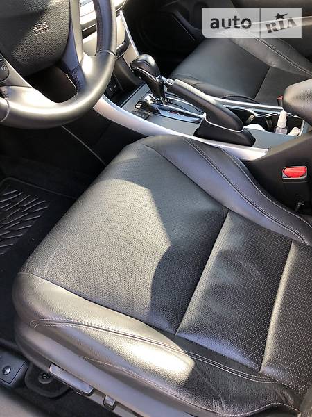 Купе Honda Accord 2014 в Києві фото 27 Купе Honda Accord 2014 в Києві