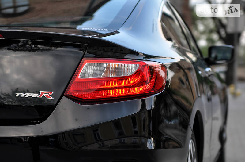 Купе Honda Accord 2013 в Чернівцях