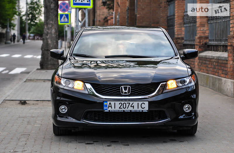 Купе Honda Accord 2013 в Чернівцях