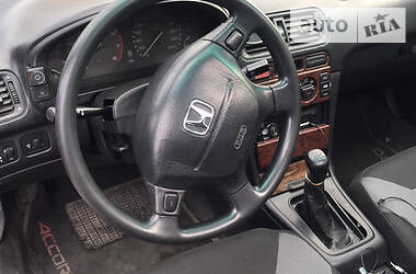 Седан Honda Accord 1998 в Черкассах