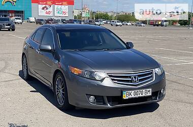 Седан Honda Accord 2010 в Ровно