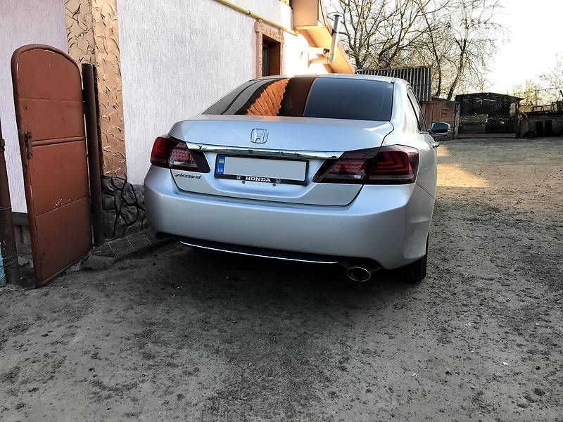 Седан Honda Accord 2013 в Києві