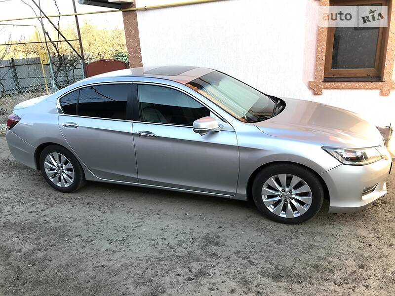 Седан Honda Accord 2013 в Києві