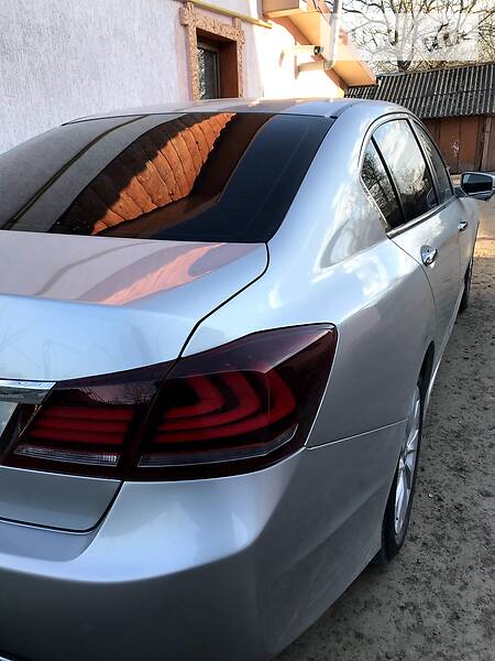 Седан Honda Accord 2013 в Києві