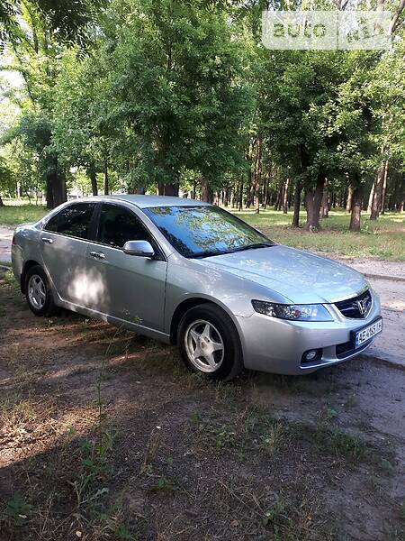 Седан Honda Accord 2004 в Кривому Розі