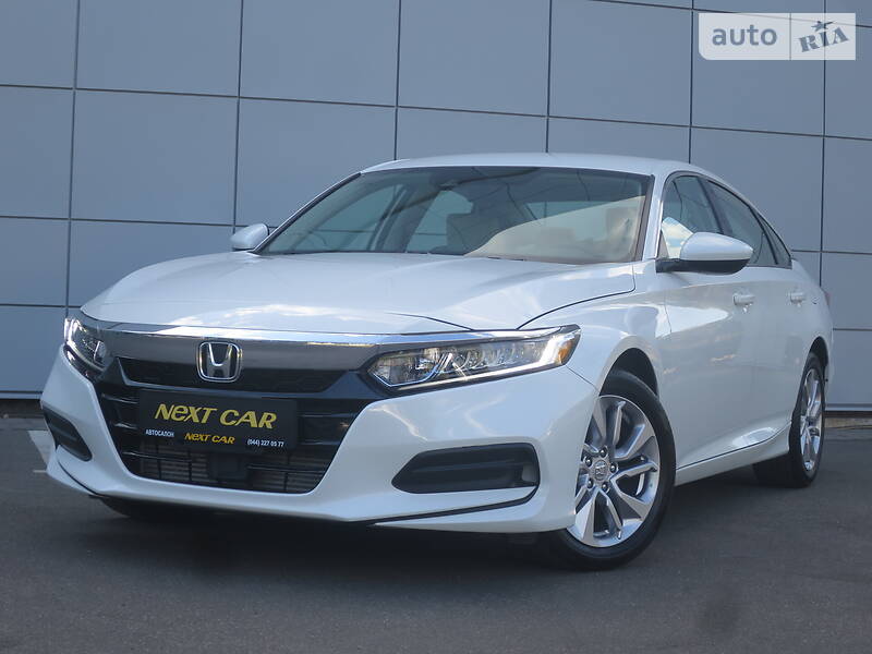 Седан Honda Accord 2018 в Киеве