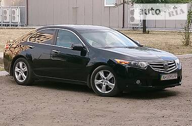 Седан Honda Accord 2010 в Покровске