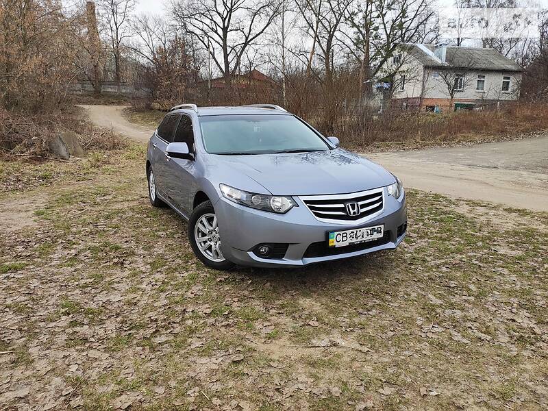 Универсал Honda Accord 2012 в Чернигове