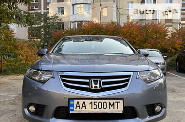 Седан Honda Accord 2012 в Києві