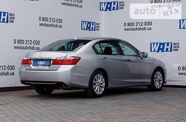 Седан Honda Accord 2015 в Луцке