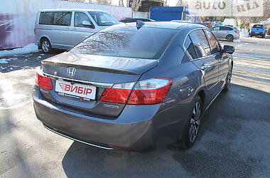 Седан Honda Accord 2015 в Киеве