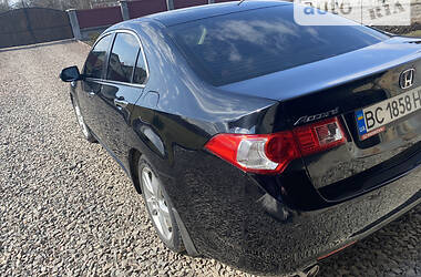 Седан Honda Accord 2010 в Городке