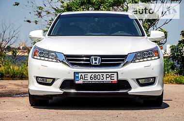 Седан Honda Accord 2013 в Києві