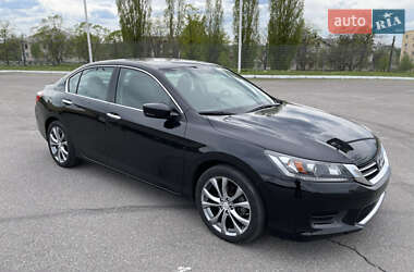 Седан Honda Accord 2015 в 