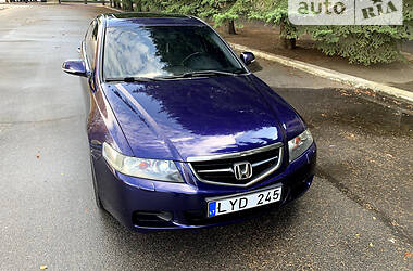 Седан Honda Accord 2004 в Жовтих Водах