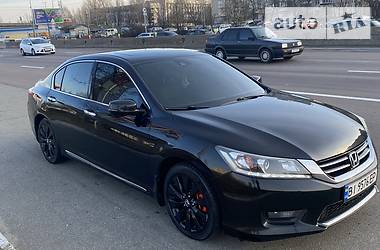 Седан Honda Accord 2014 в Киеве