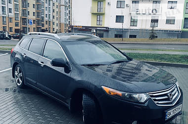 Универсал Honda Accord 2010 в Ровно