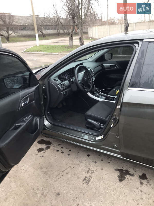 Седан Honda Accord 2014 в Зіньківі