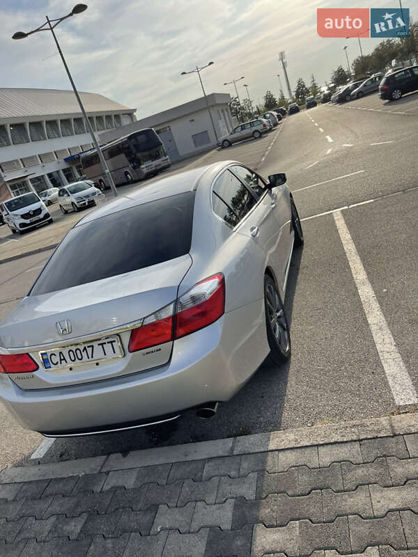 Седан Honda Accord 2013 в Черкассах