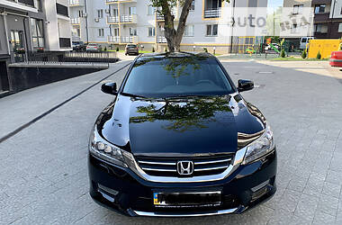 Седан Honda Accord 2013 в Ужгороді