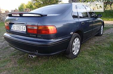 Седан Honda Accord 1997 в Бучаче