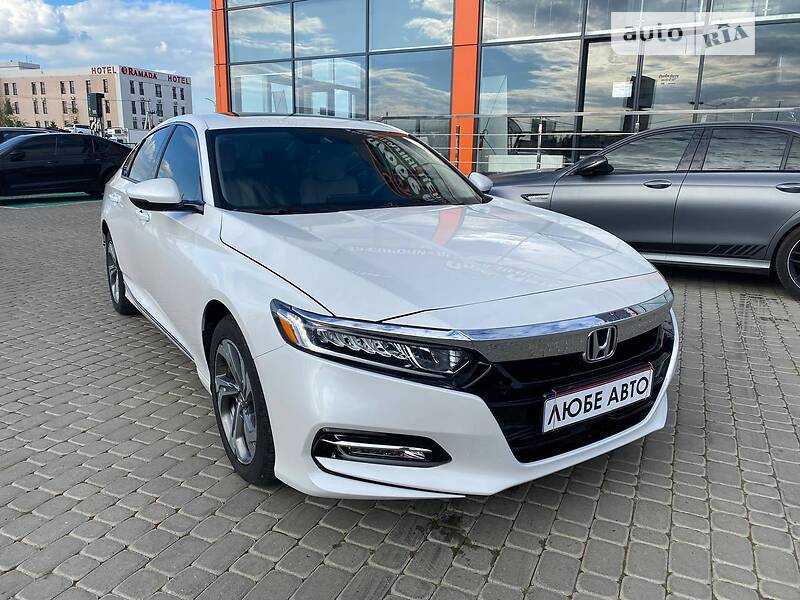 Седан Honda Accord 2019 в 